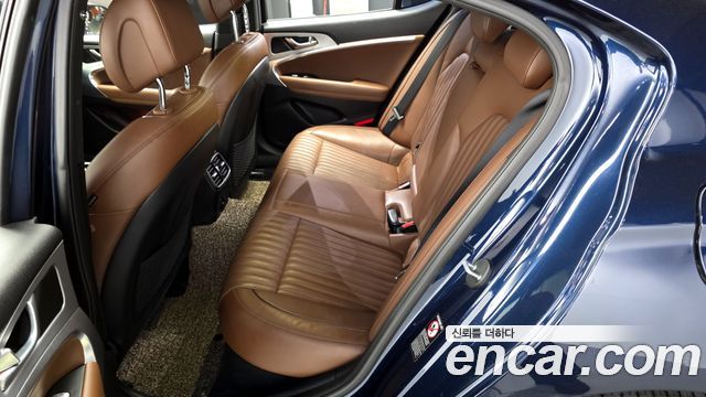 Genesis G70 2018 — photo 18