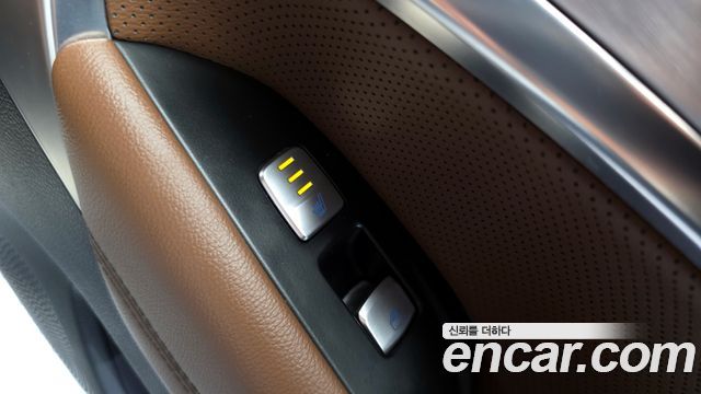 Genesis G70 2018 — photo 26