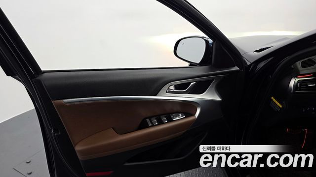 Genesis G70 2018 — photo 14