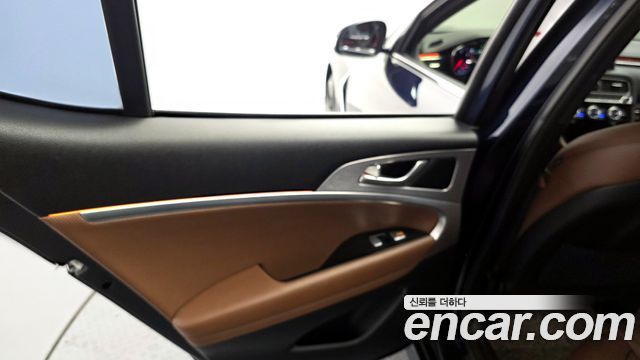 Genesis G70 2018 — photo 15