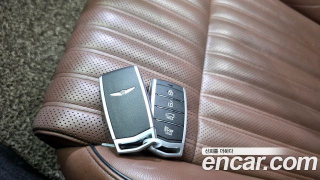 Genesis G70 2018 — photo 32