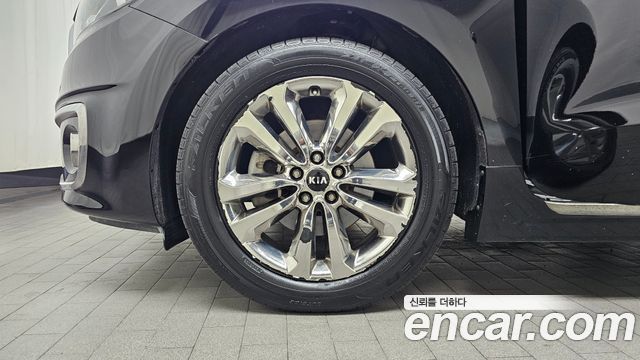 Kia Canival 2015 — photo 5
