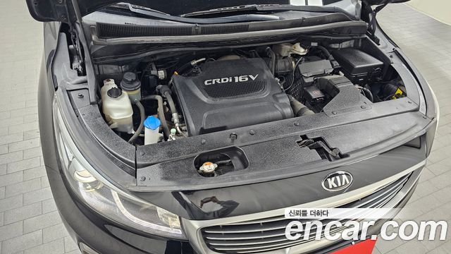 Kia Canival 2015 — photo 6