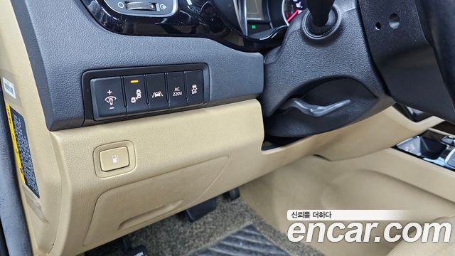 Kia Canival 2015 — photo 16