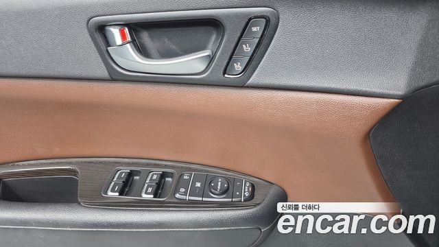 Kia K5 2016 — photo 18