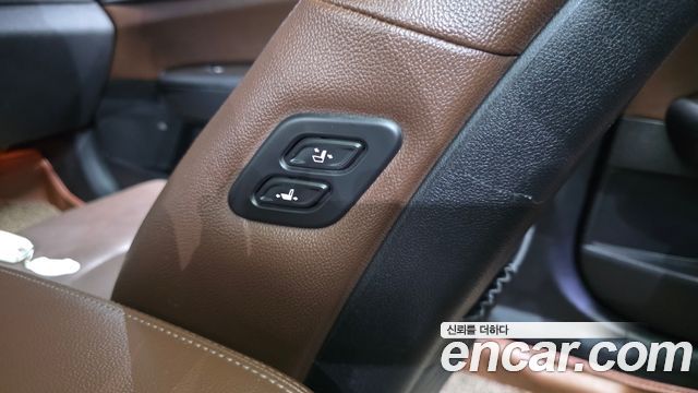 Kia K5 2016 — photo 25
