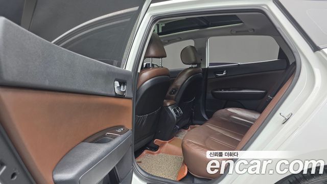 Kia K5 2016 — photo 26