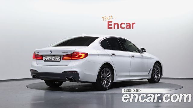 BMW 5-Series 2018 — photo 2
