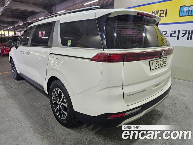 Kia Canival 2021 — photo 4