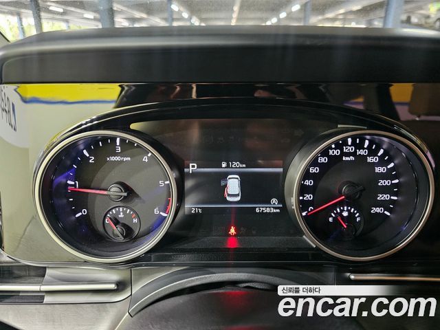 Kia Canival 2021 — photo 11