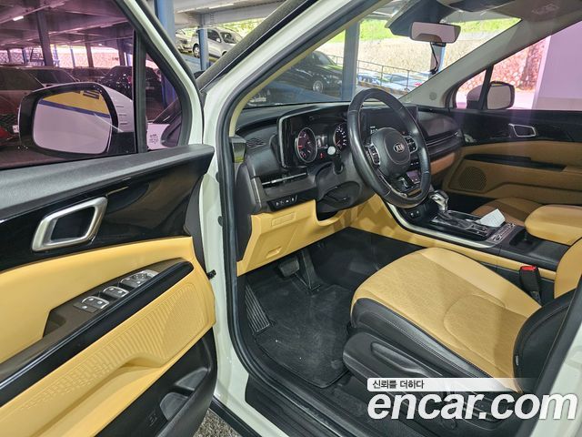 Kia Canival 2021 — photo 18