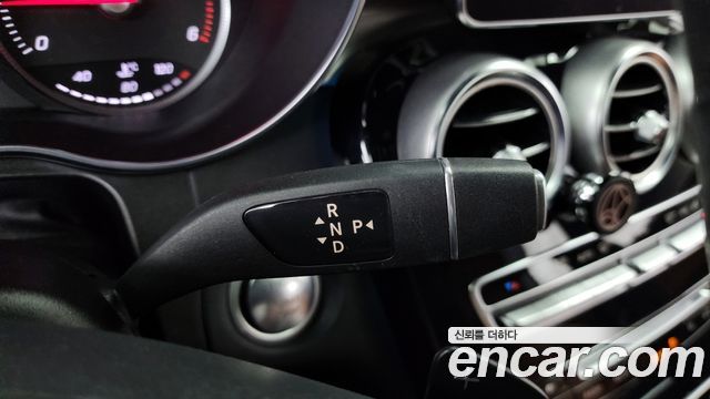 Mercedes-Benz GLC-Class 2017 — photo 9