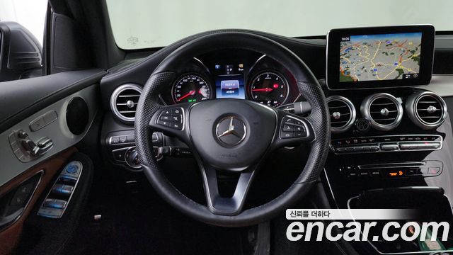 Mercedes-Benz GLC-Class 2017 — photo 13