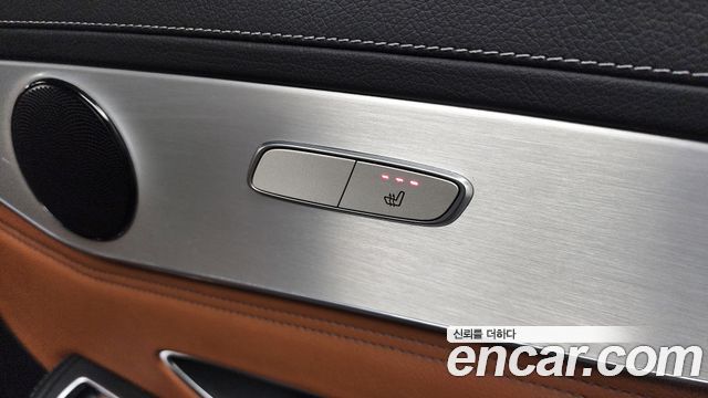 Mercedes-Benz GLC-Class 2017 — photo 19