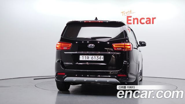 Kia Canival 2019 — photo 4