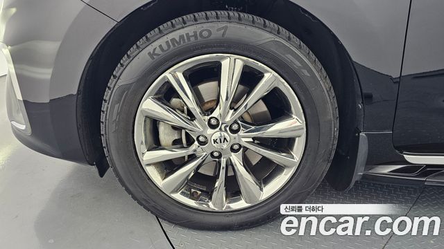 Kia Canival 2019 — photo 5