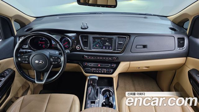 Kia Canival 2019 — photo 10