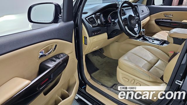 Kia Canival 2019 — photo 13