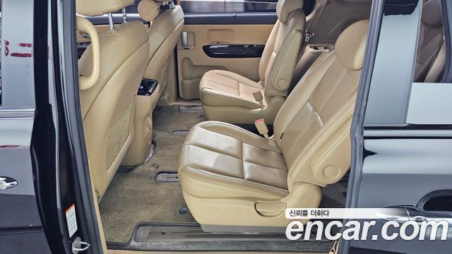 Kia Canival 2019 — photo 17