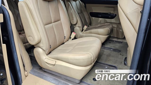 Kia Canival 2019 — photo 18