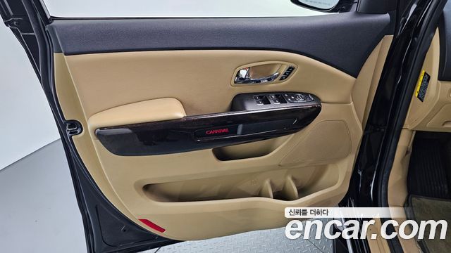 Kia Canival 2019 — photo 14