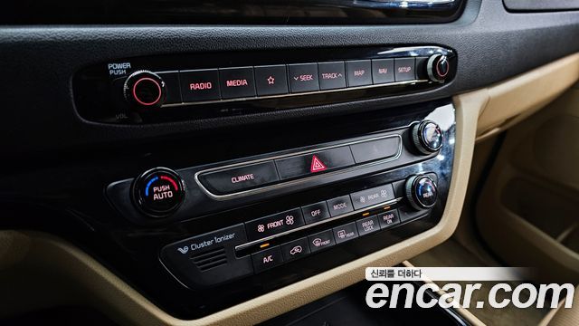Kia Canival 2019 — photo 29