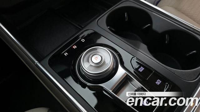 Kia Canival 2025 — photo 9