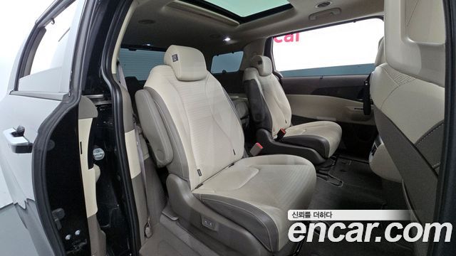 Kia Canival 2025 — photo 11