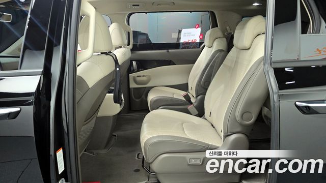 Kia Canival 2025 — photo 12