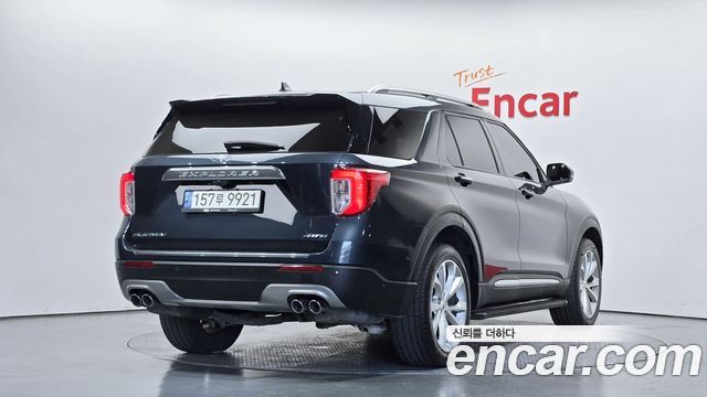 Ford Explorer 2022 — photo 2