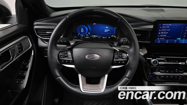 Ford Explorer 2022 — photo 19