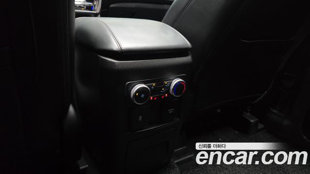 Ford Explorer 2022 — photo 24