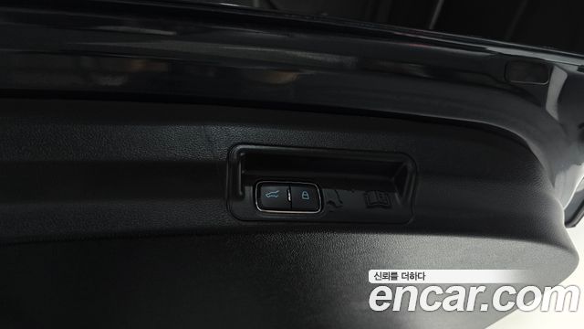 Ford Explorer 2022 — photo 26