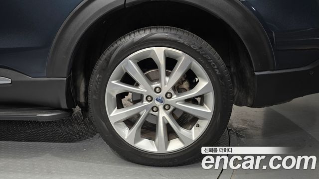 Ford Explorer 2022 — photo 7