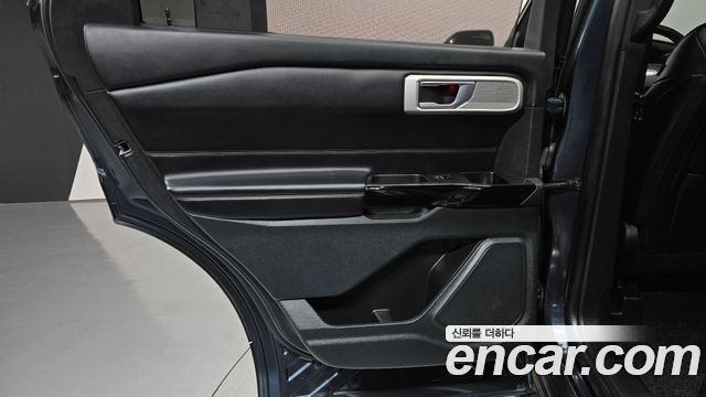 Ford Explorer 2022 — photo 15