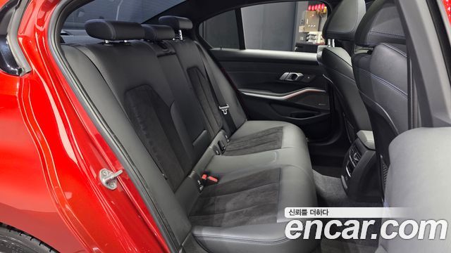 BMW 3-Series 2021 — photo 18