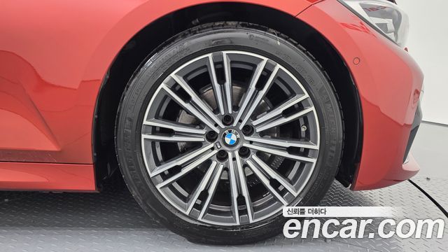 BMW 3-Series 2021 — photo 7