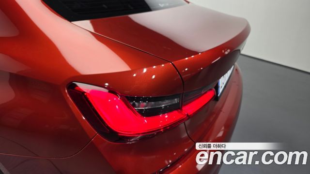 BMW 3-Series 2021 — photo 9