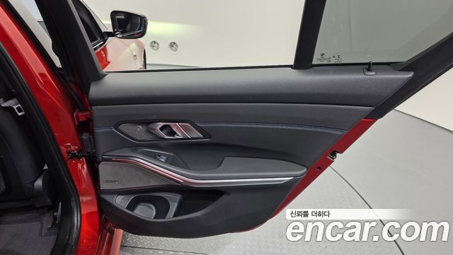 BMW 3-Series 2021 — photo 15