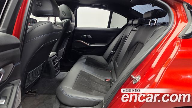 BMW 3-Series 2021 — photo 16
