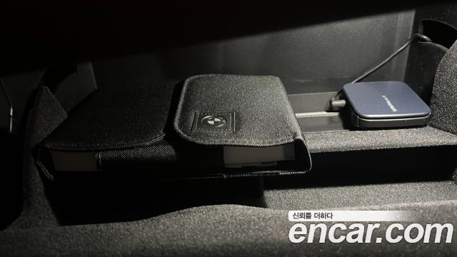 BMW 3-Series 2021 — photo 35