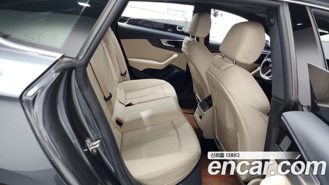 Audi A5 2023 — photo 17