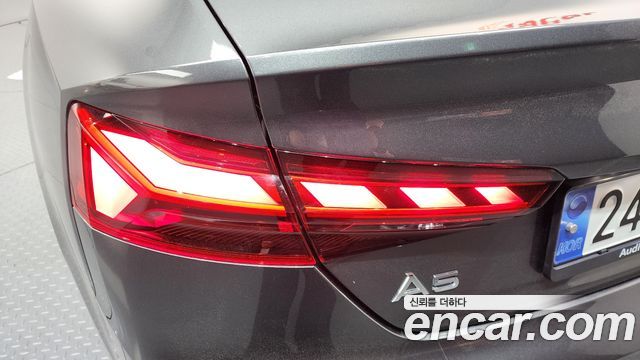 Audi A5 2023 — photo 9