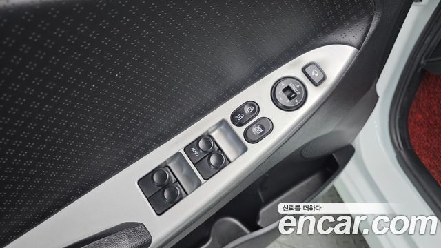 Hyundai Accent 2012 — photo 12