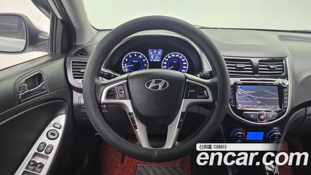 Hyundai Accent 2012 — photo 14