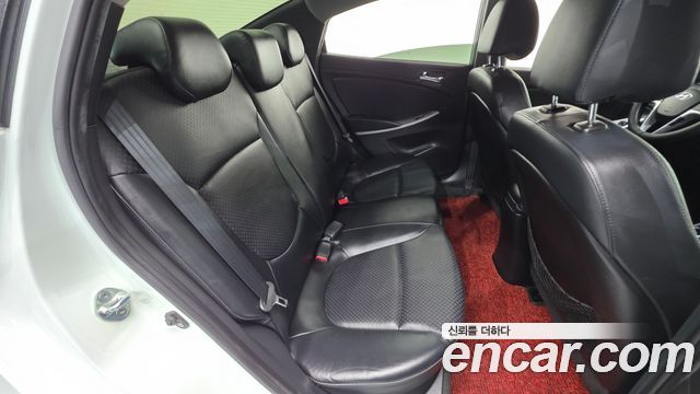 Hyundai Accent 2012 — photo 20