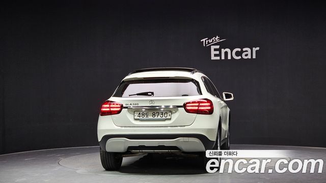 Mercedes-Benz GLA-Class 2018 — photo 4