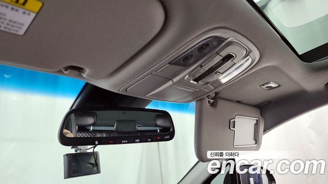 Hyundai Santafe 2019 — photo 17