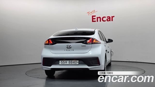 Hyundai Ioniq 2020 — photo 4