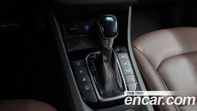 Hyundai Ioniq 2020 — photo 12